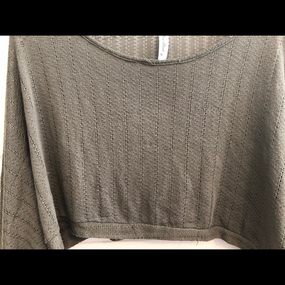 Crop top - Picture 4 of 6